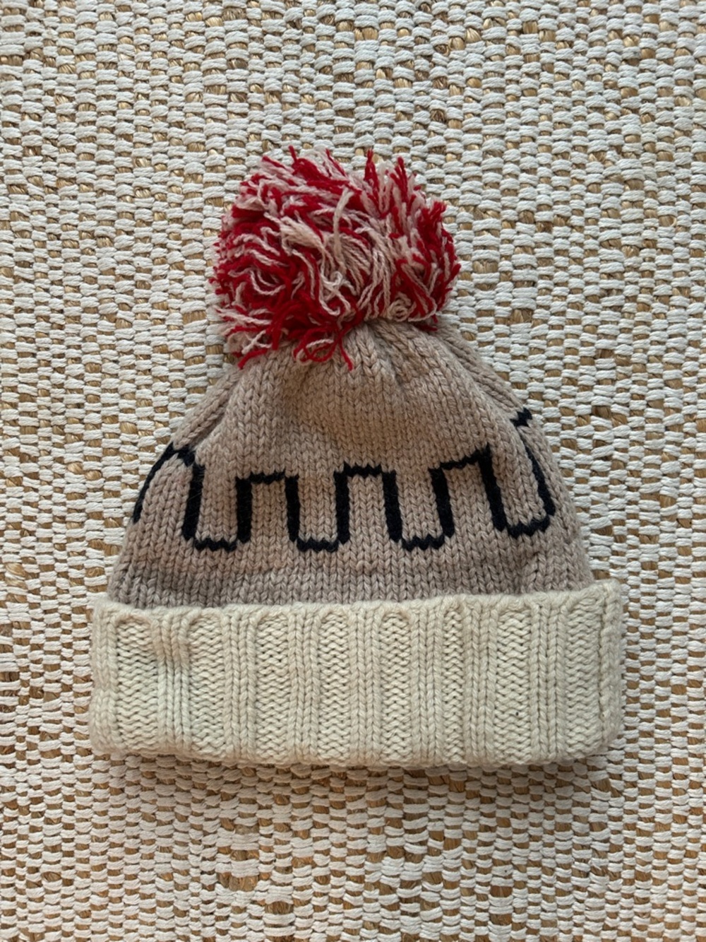 Patagonia Snowbelle Beanie - Picture 2 of 3